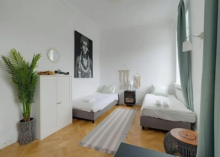 Place*unique Royal Route View*4 Bedrooms*6beds Apartment *